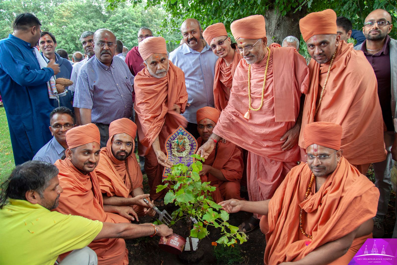 ©1987-2017 SKS Swaminarayan Temple East London